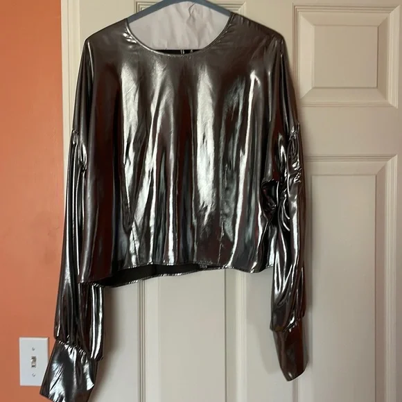 Cropped evening top